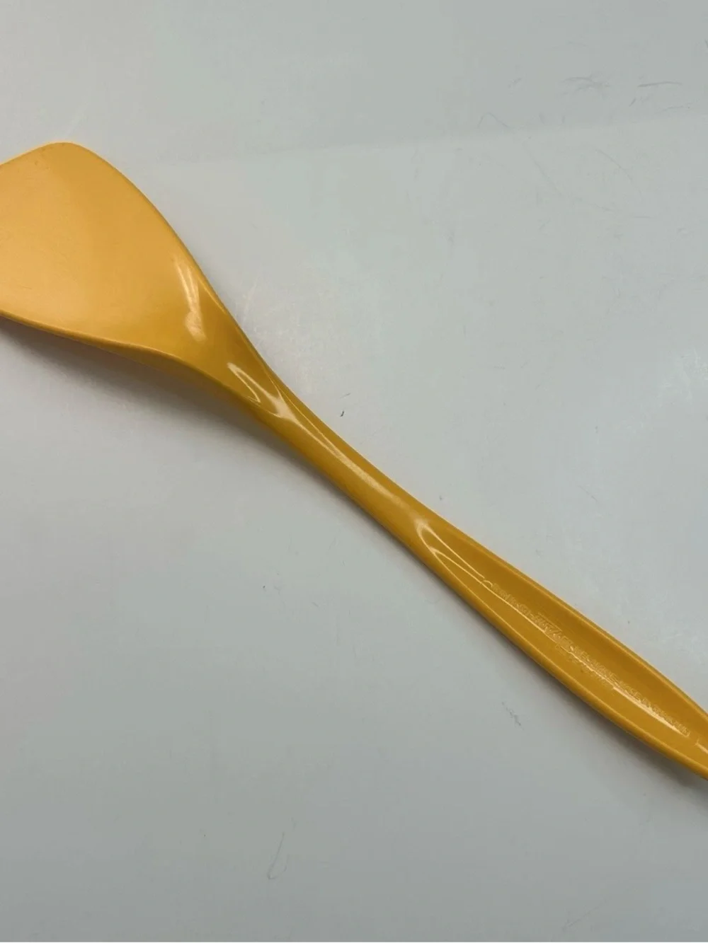 Hutzler vtg spatula